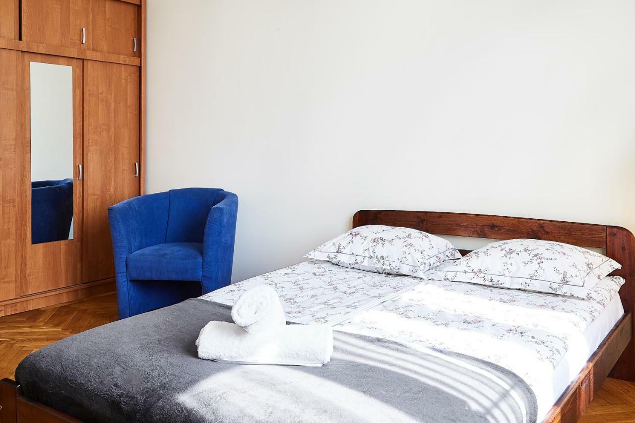 Green Yard Apartment Krowoderska Street كراكوفيا المظهر الخارجي الصورة